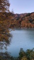 晩秋のダム湖