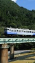 鉄橋を行く115系リニューアル車