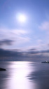 月光に光る瀬戸内海の夜景
