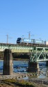 大正橋を行くEH200貨物列車