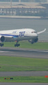 B787 JA809A