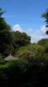 安国論寺の緑と空