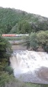 台風一過の「龍門の滝」キハ40