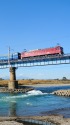 鉄橋を行くEF81 ブルートレイン