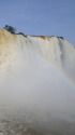 イグアスの滝に架かる虹