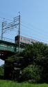 鉄橋を走る電車