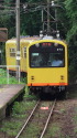 ナロー電車到着