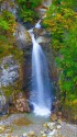 秋の岩底の滝
