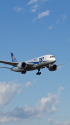 B787 JA817A