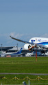 B787 JA823A