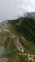 雲湧く稜線