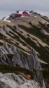 燕山荘を望む