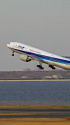 B777 JA702A