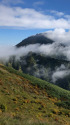 雲巻く焼山