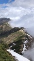 燕岳を望む
